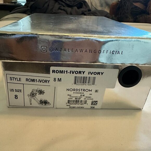 Azalea Wang “Romi” Ivory Rhinestone Floral Heels – Size 8 – New in Box - Picture 2 of 4